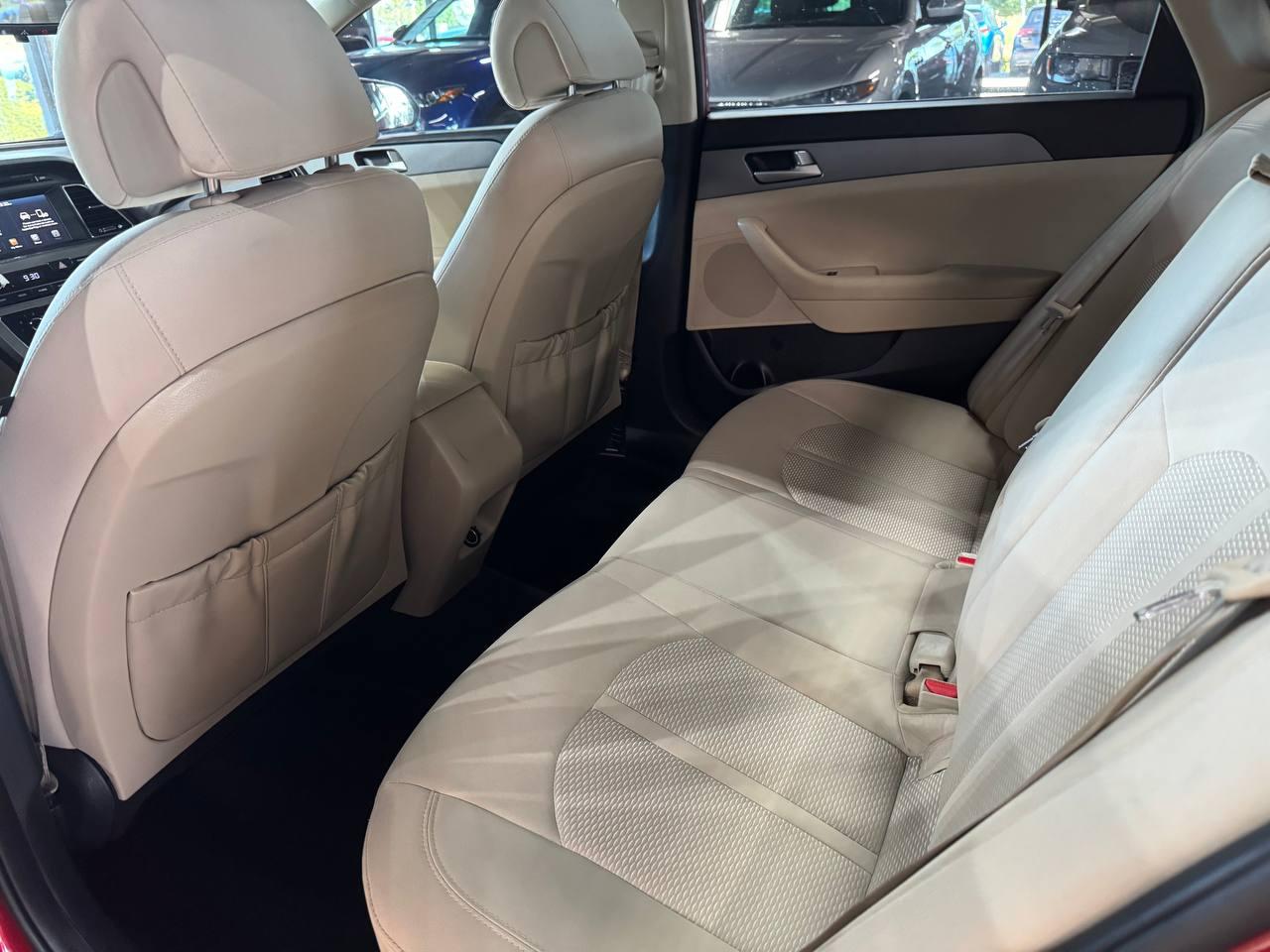 Hyundai Sonata SE 2.4L 2017