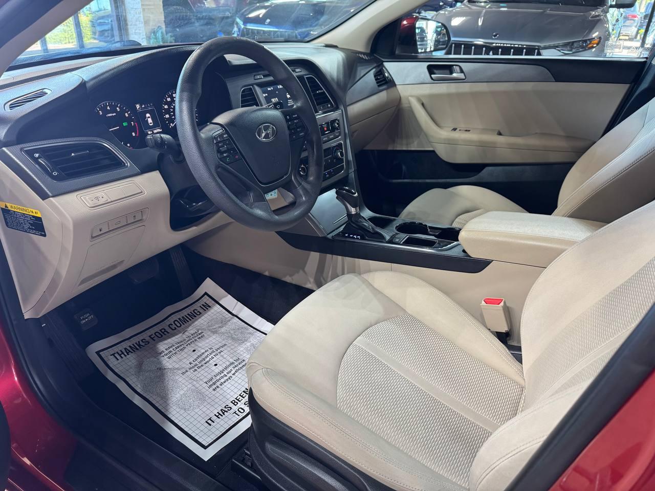 Hyundai Sonata SE 2.4L 2017