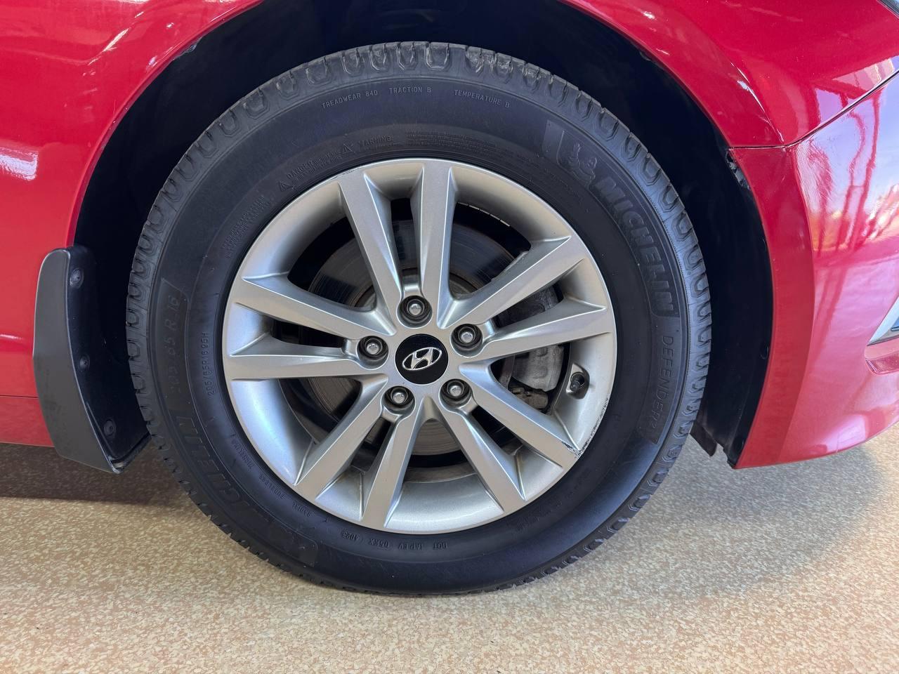 Hyundai Sonata SE 2.4L 2017