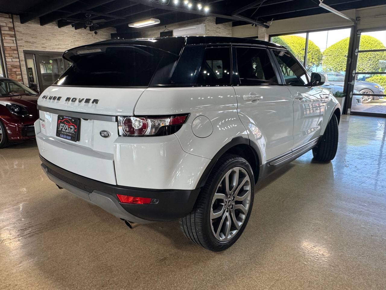 Land Rover Range Rover Evoque 5dr HB Pure Plus 2015