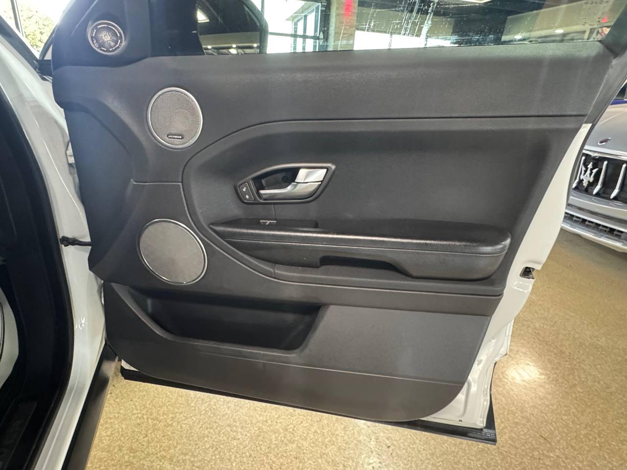 Land Rover Range Rover Evoque 5dr HB Pure Plus 2015