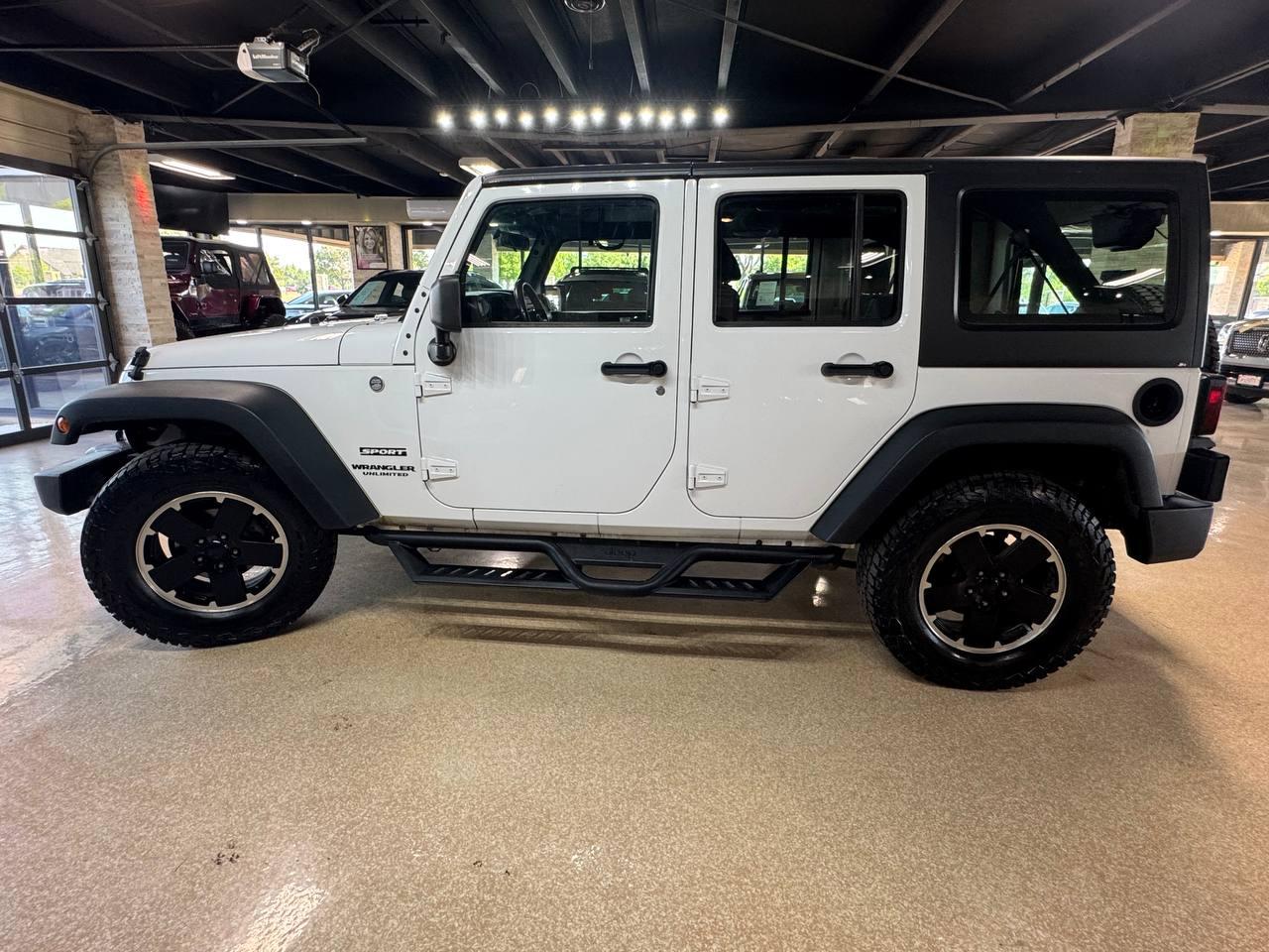 Jeep Wrangler Unlimited 4WD 4dr Sport 2012