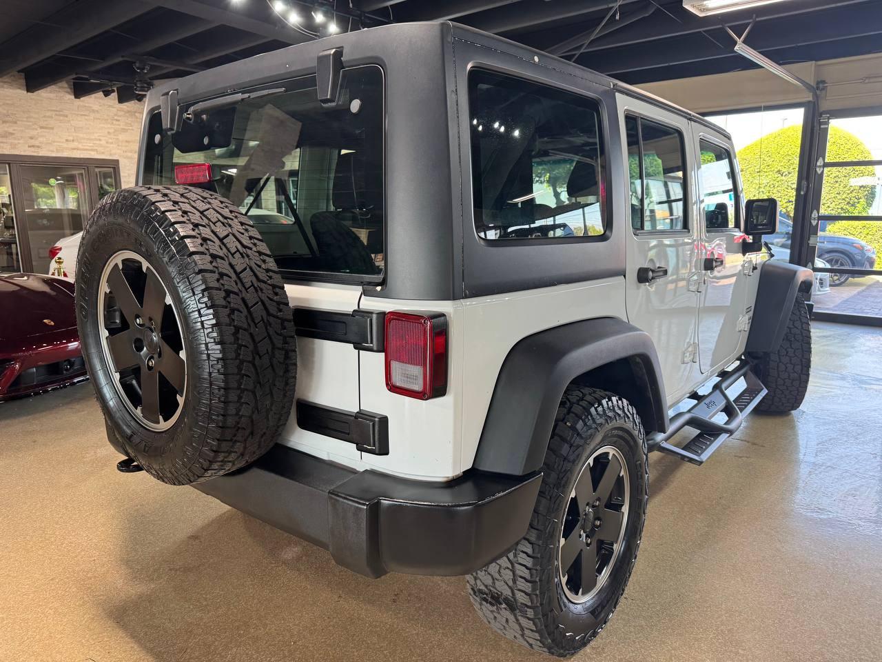 Jeep Wrangler Unlimited 4WD 4dr Sport 2012