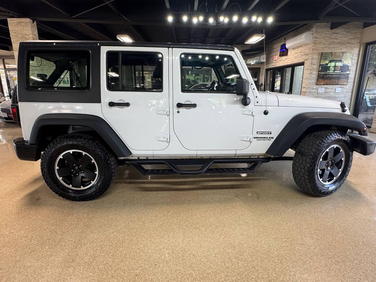 Jeep Wrangler Unlimited 4WD 4dr Sport 2012