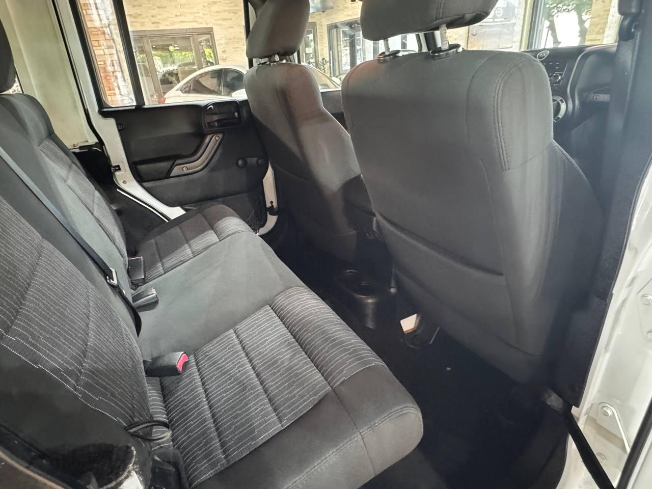 Jeep Wrangler Unlimited 4WD 4dr Sport 2012