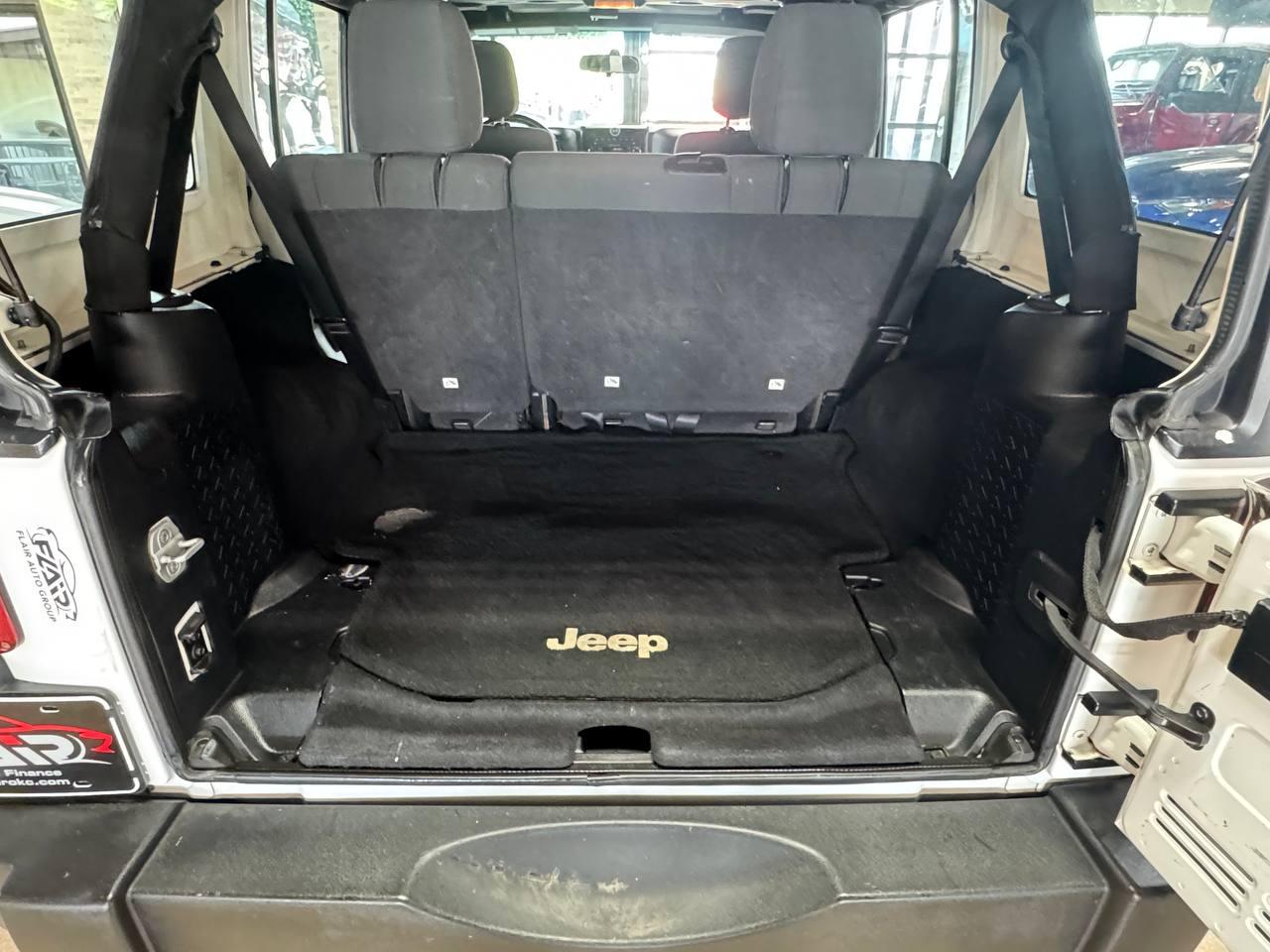 Jeep Wrangler Unlimited 4WD 4dr Sport 2012