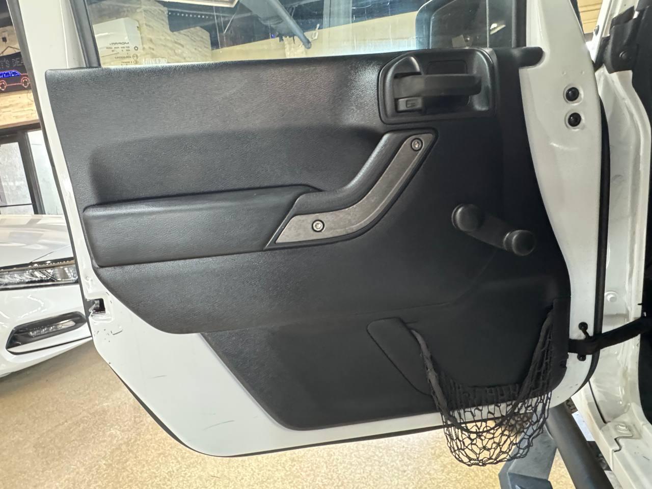 Jeep Wrangler Unlimited 4WD 4dr Sport 2012