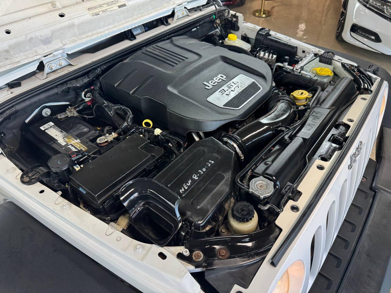 Jeep Wrangler Unlimited 4WD 4dr Sport 2012