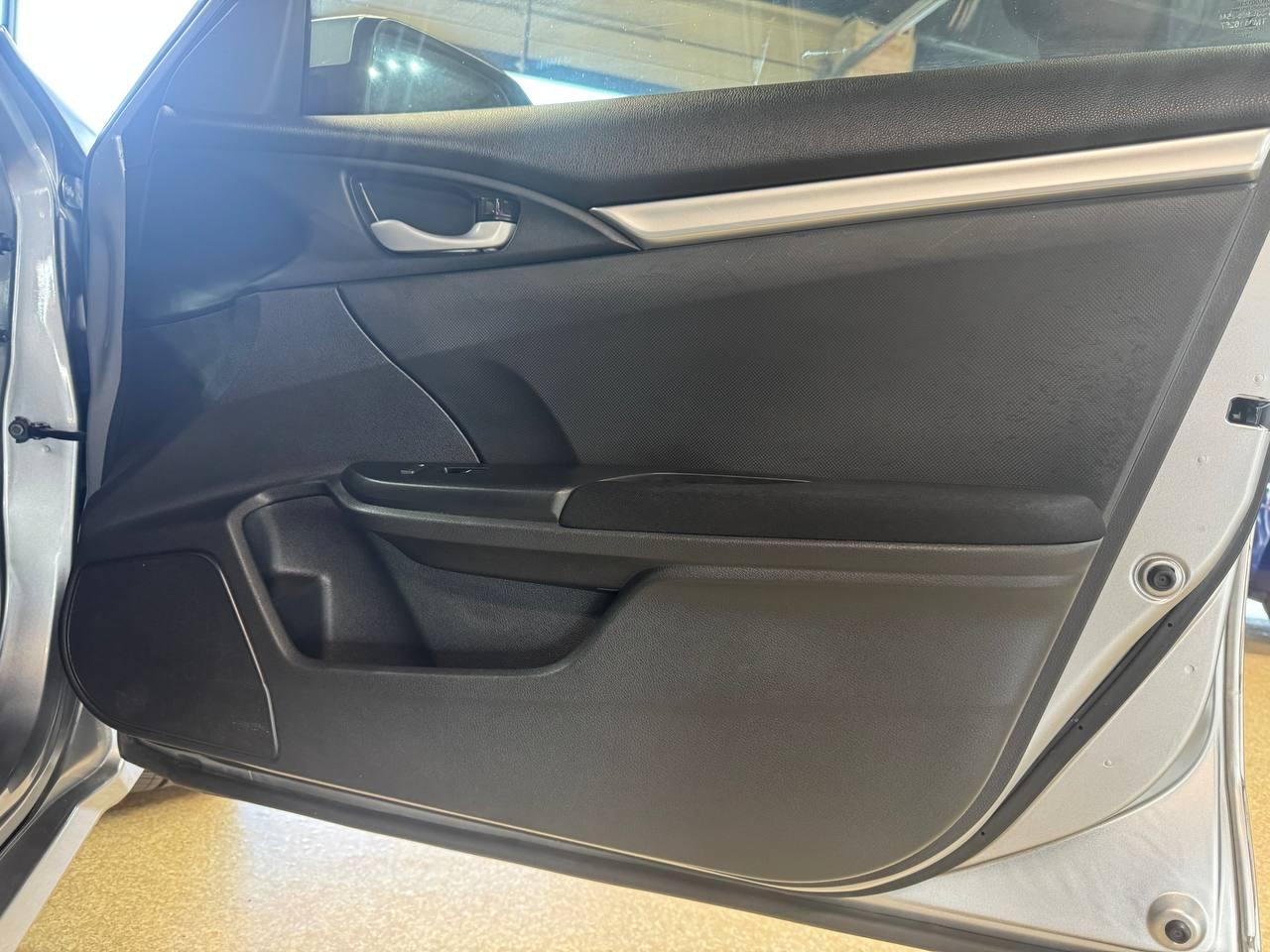 Honda Civic Sedan LX CVT 2020