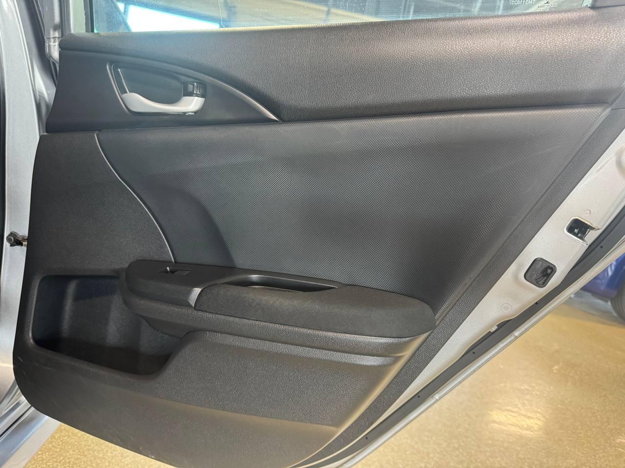 Honda Civic Sedan LX CVT 2020