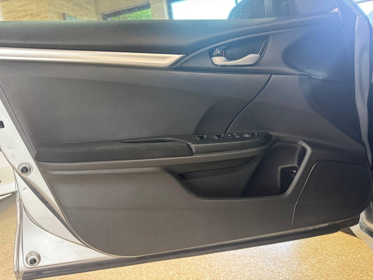 Honda Civic Sedan LX CVT 2020