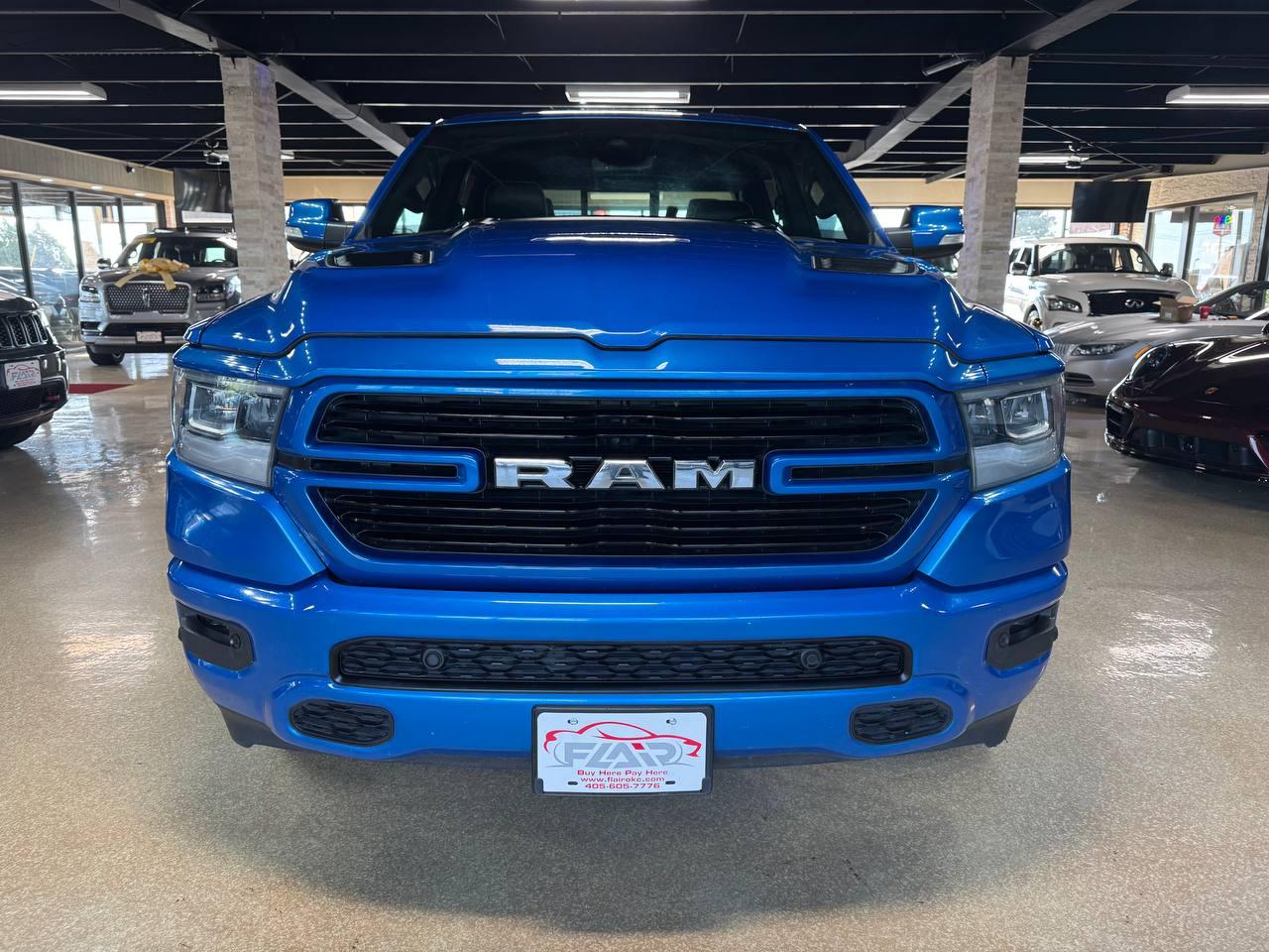 RAM 1500 Laramie 4x4 Crew Cab 5'7" Box 2021