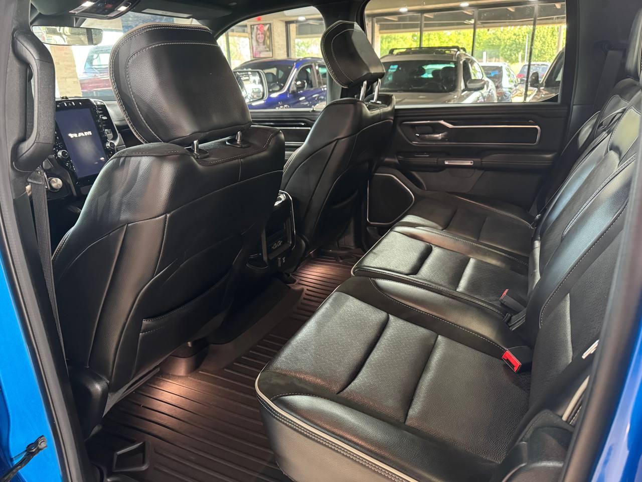 RAM 1500 Laramie 4x4 Crew Cab 5'7" Box 2021