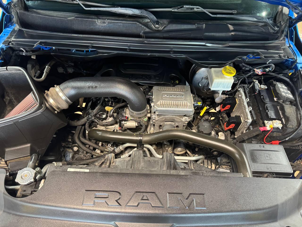 RAM 1500 Laramie 4x4 Crew Cab 5'7" Box 2021