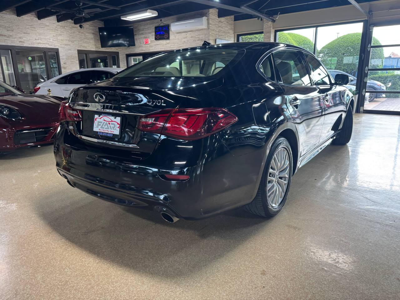 Infiniti Q70L 4dr Sdn V6 AWD 2015