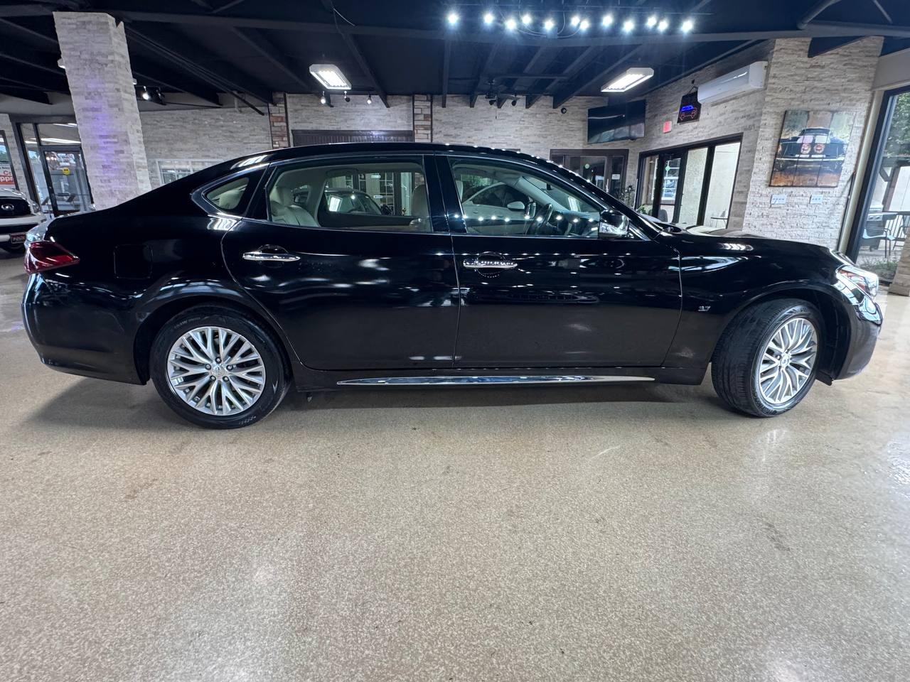Infiniti Q70L 4dr Sdn V6 AWD 2015