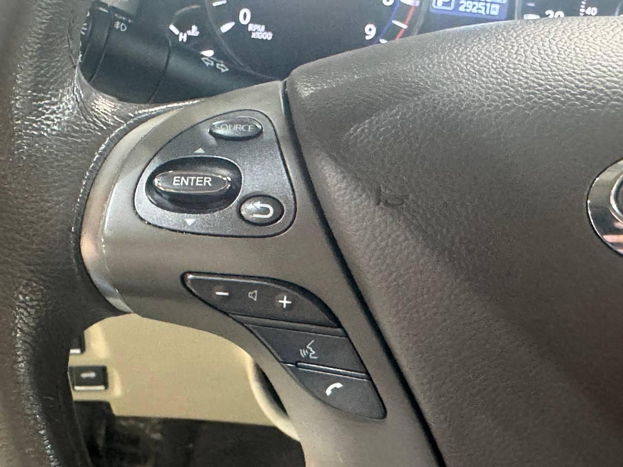 Infiniti Q70L 4dr Sdn V6 AWD 2015