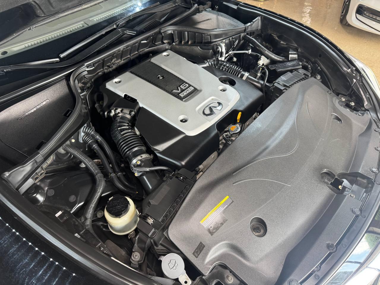 Infiniti Q70L 4dr Sdn V6 AWD 2015
