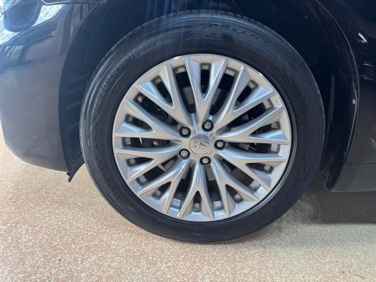 Infiniti Q70L 4dr Sdn V6 AWD 2015