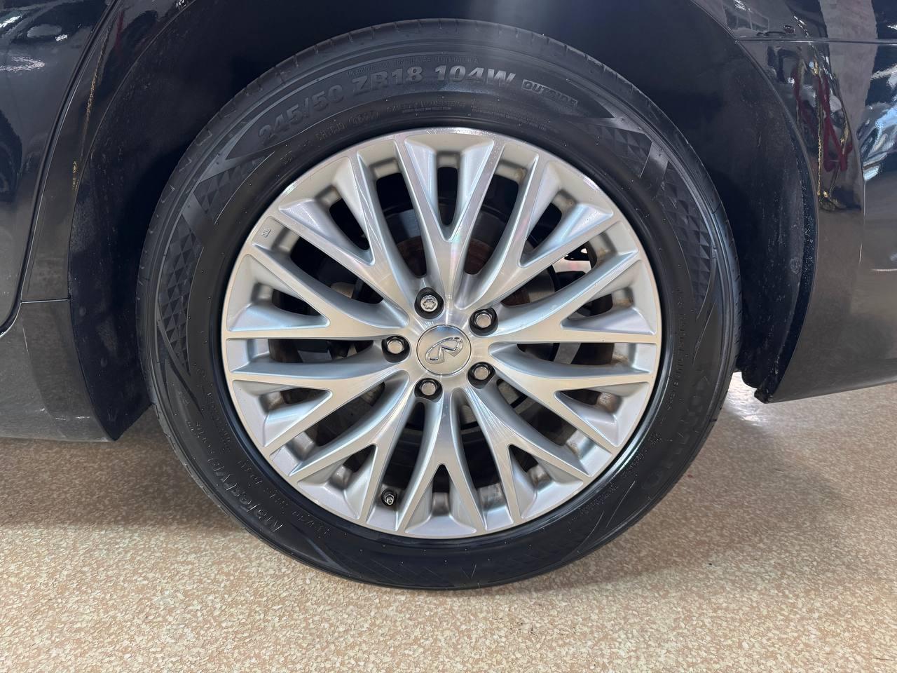Infiniti Q70L 4dr Sdn V6 AWD 2015