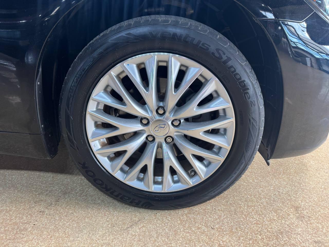 Infiniti Q70L 4dr Sdn V6 AWD 2015