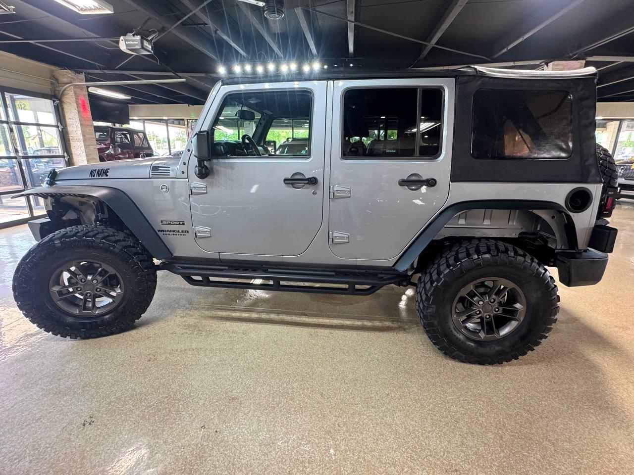 Jeep Wrangler Unlimited 4WD 4dr Sport 2016