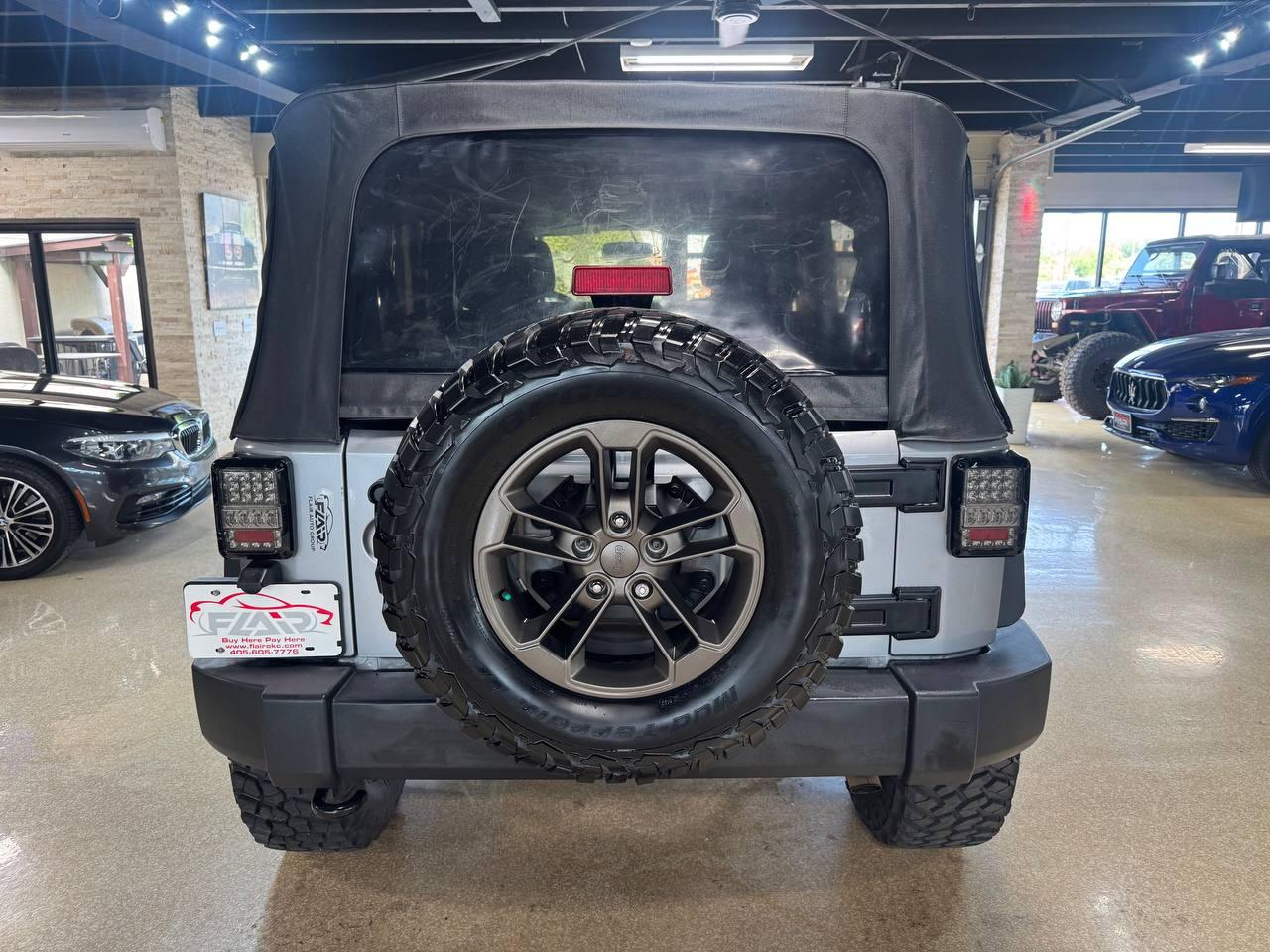 Jeep Wrangler Unlimited 4WD 4dr Sport 2016