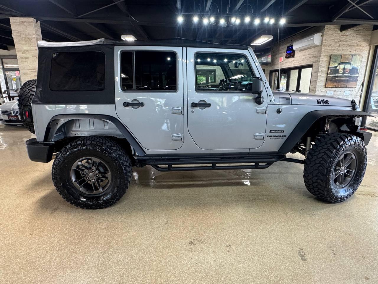 Jeep Wrangler Unlimited 4WD 4dr Sport 2016