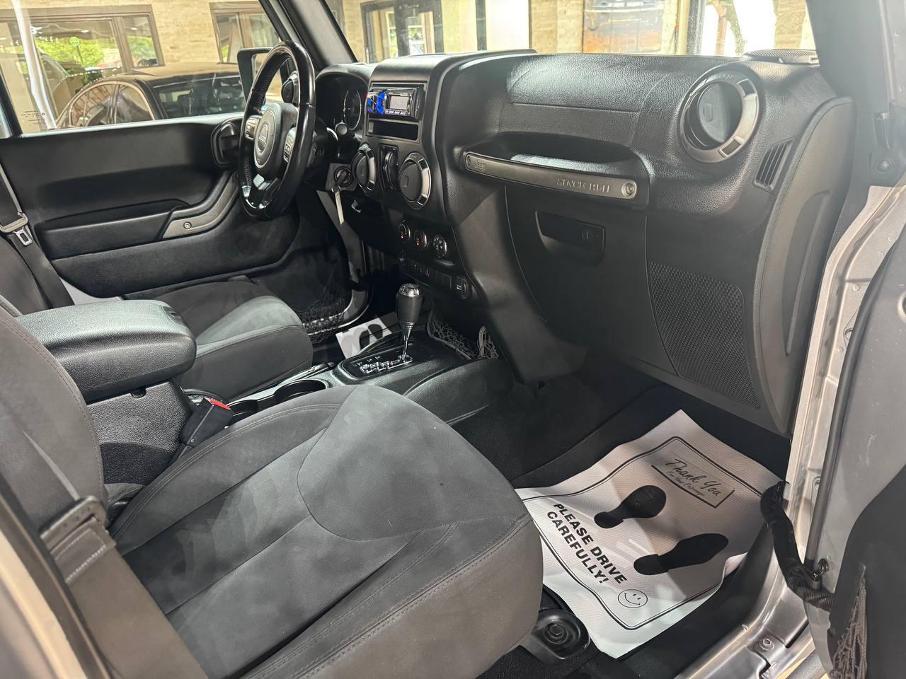 Jeep Wrangler Unlimited 4WD 4dr Sport 2016