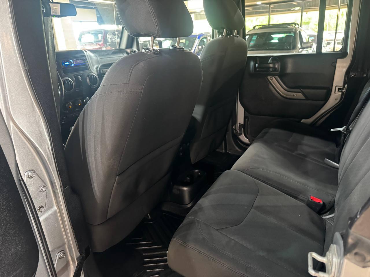 Jeep Wrangler Unlimited 4WD 4dr Sport 2016