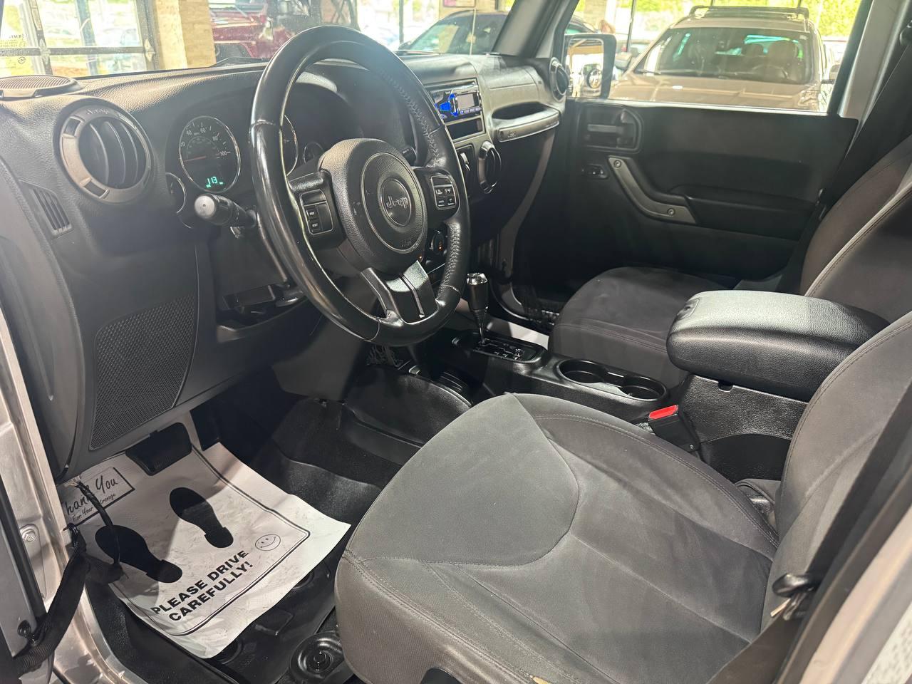 Jeep Wrangler Unlimited 4WD 4dr Sport 2016