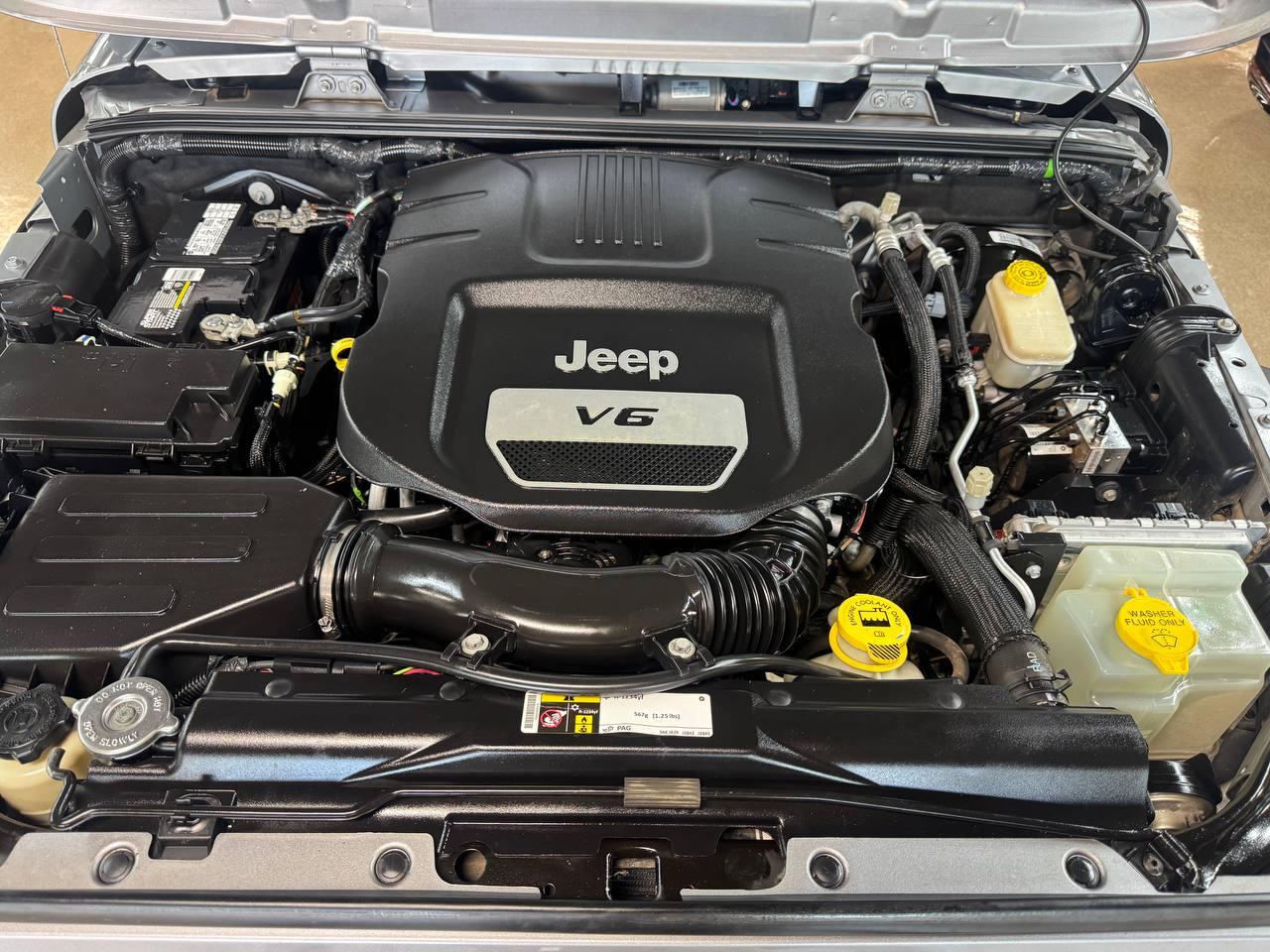 Jeep Wrangler Unlimited 4WD 4dr Sport 2016