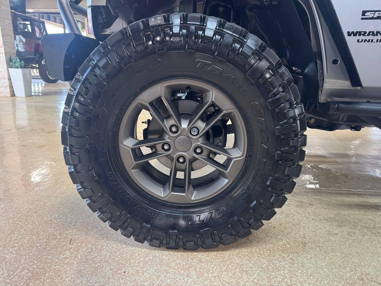 Jeep Wrangler Unlimited 4WD 4dr Sport 2016