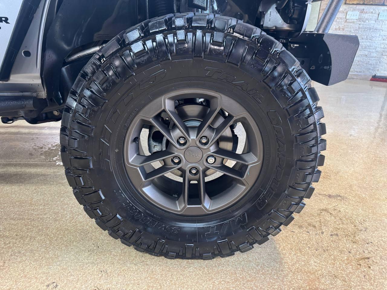 Jeep Wrangler Unlimited 4WD 4dr Sport 2016