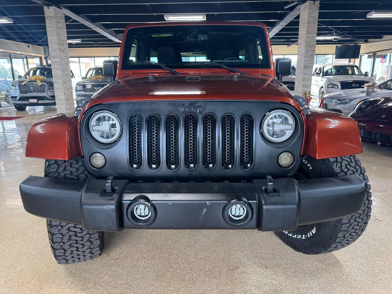 Jeep Wrangler Unlimited 4WD 4dr Sahara 2014