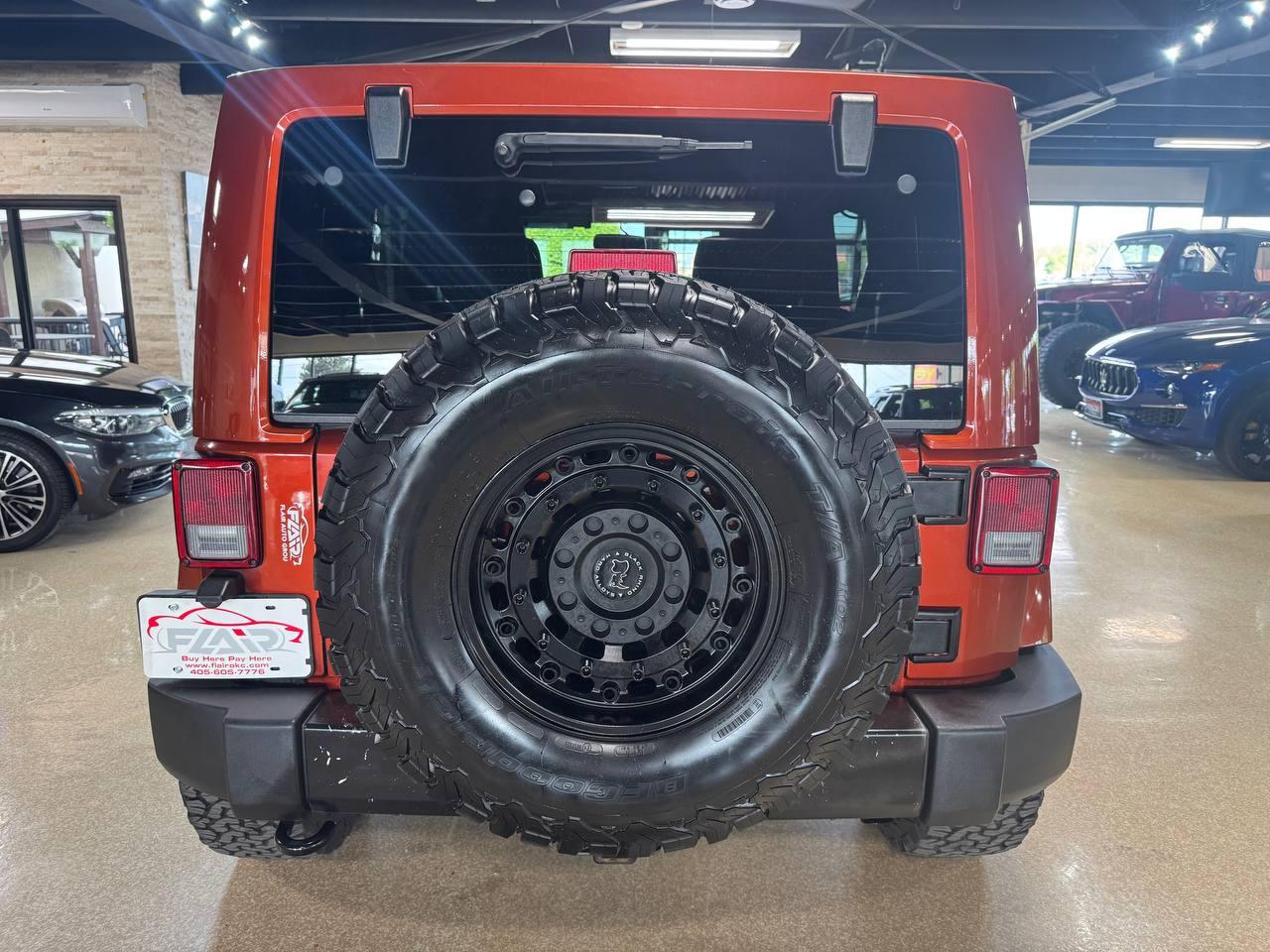 Jeep Wrangler Unlimited 4WD 4dr Sahara 2014