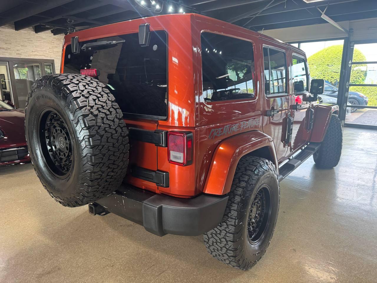 Jeep Wrangler Unlimited 4WD 4dr Sahara 2014