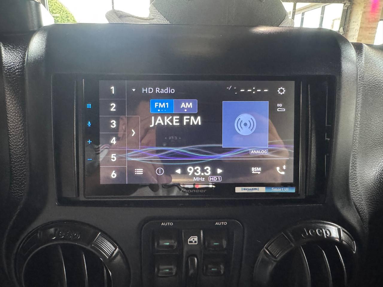 Jeep Wrangler Unlimited 4WD 4dr Sahara 2014