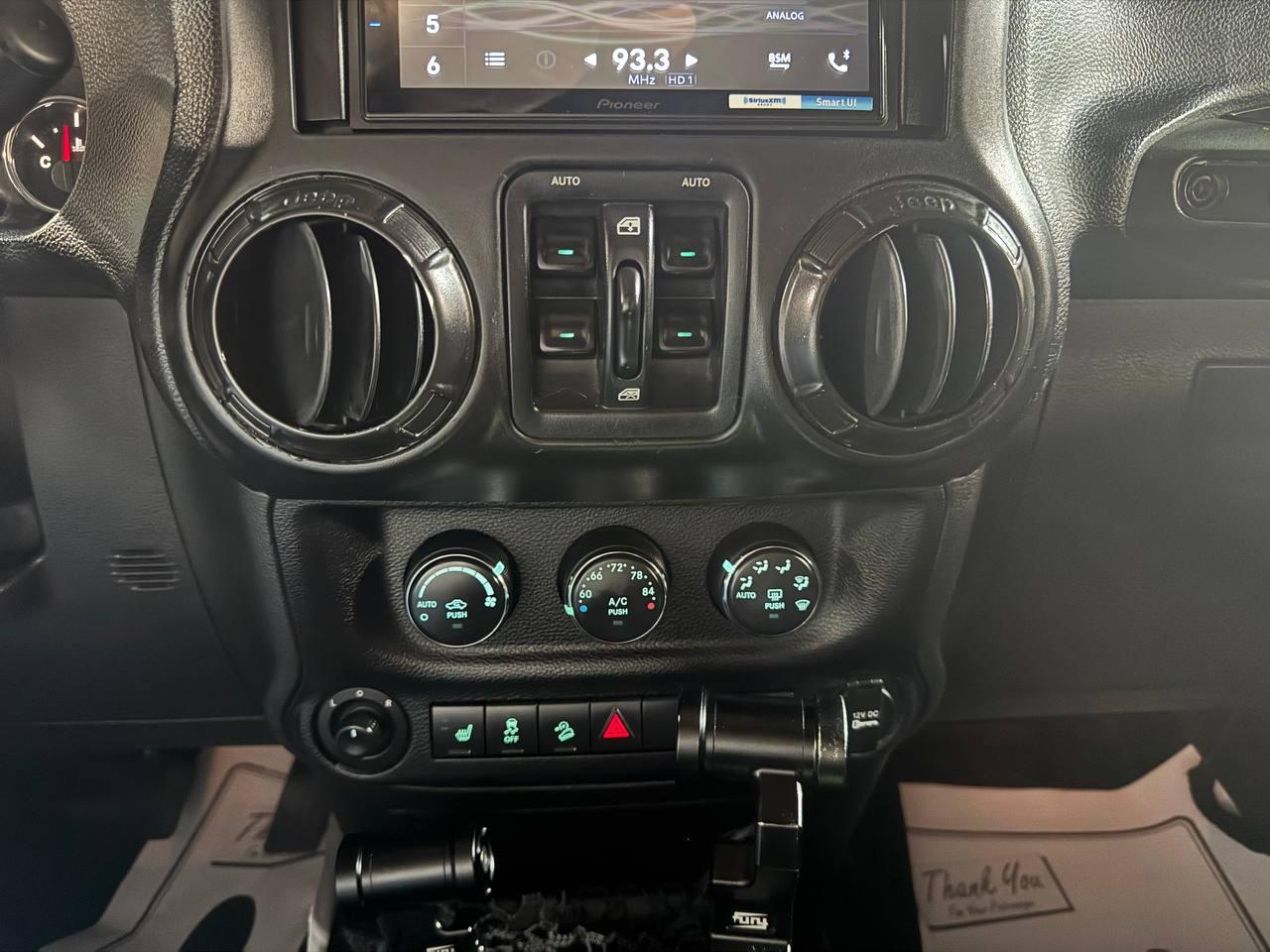 Jeep Wrangler Unlimited 4WD 4dr Sahara 2014