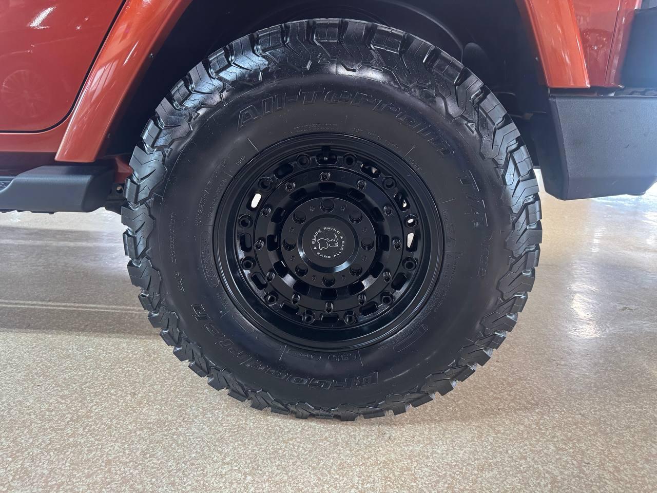 Jeep Wrangler Unlimited 4WD 4dr Sahara 2014