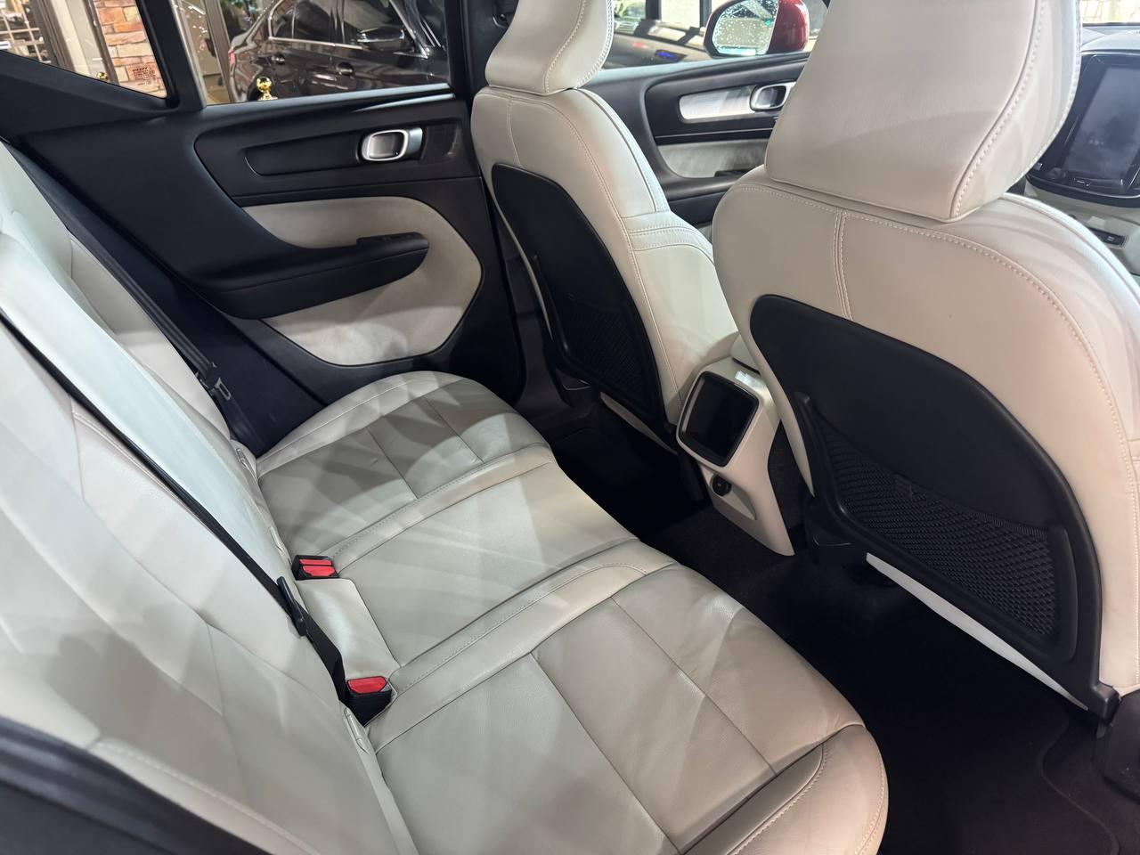 Volvo XC40 T5 AWD Momentum 2019