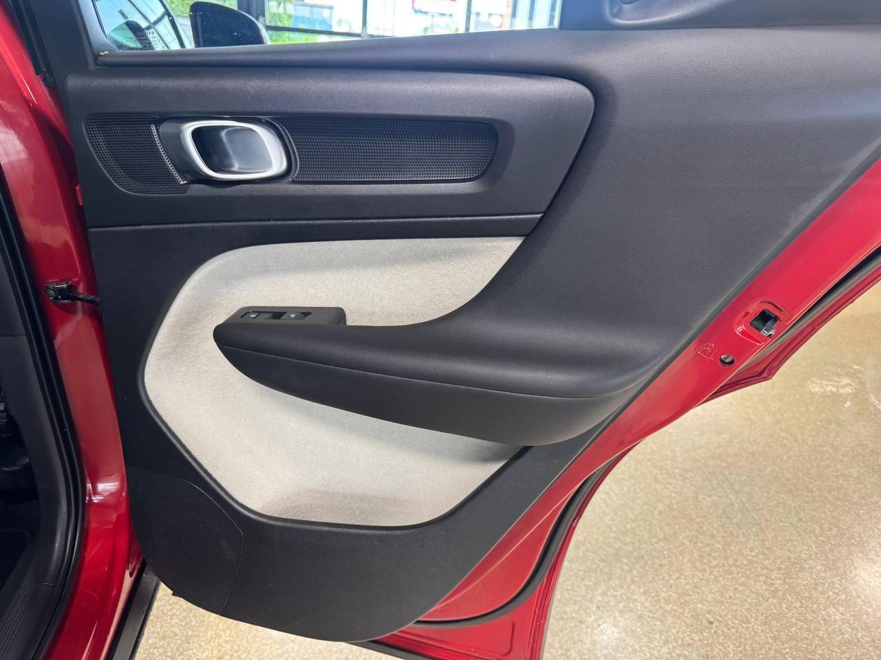 Volvo XC40 T5 AWD Momentum 2019