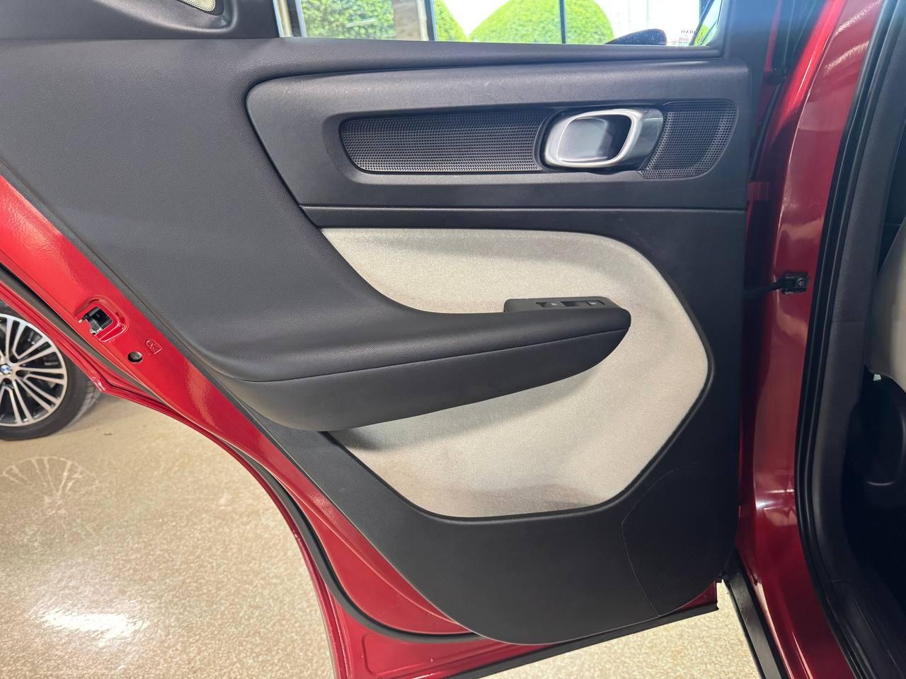 Volvo XC40 T5 AWD Momentum 2019