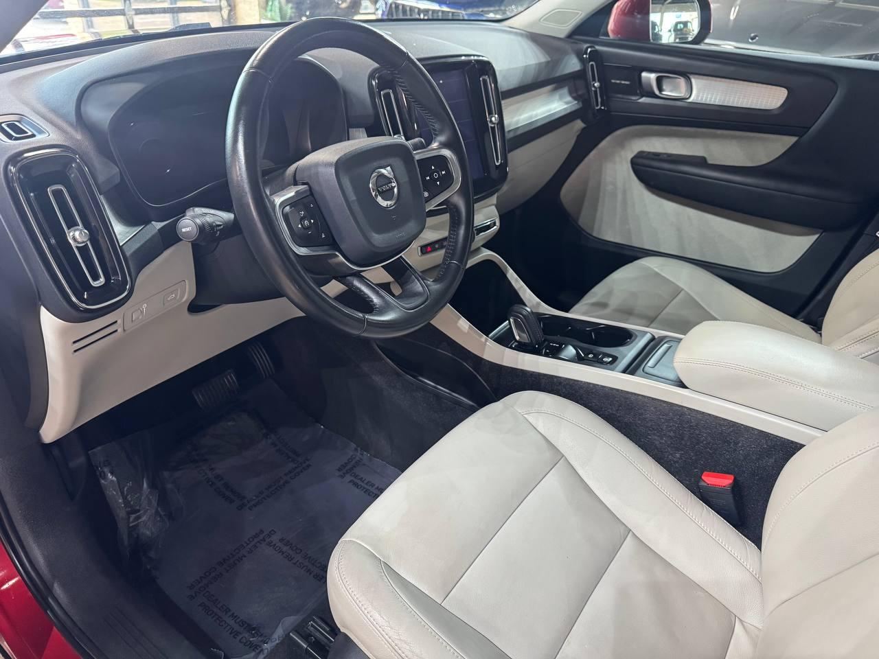 Volvo XC40 T5 AWD Momentum 2019