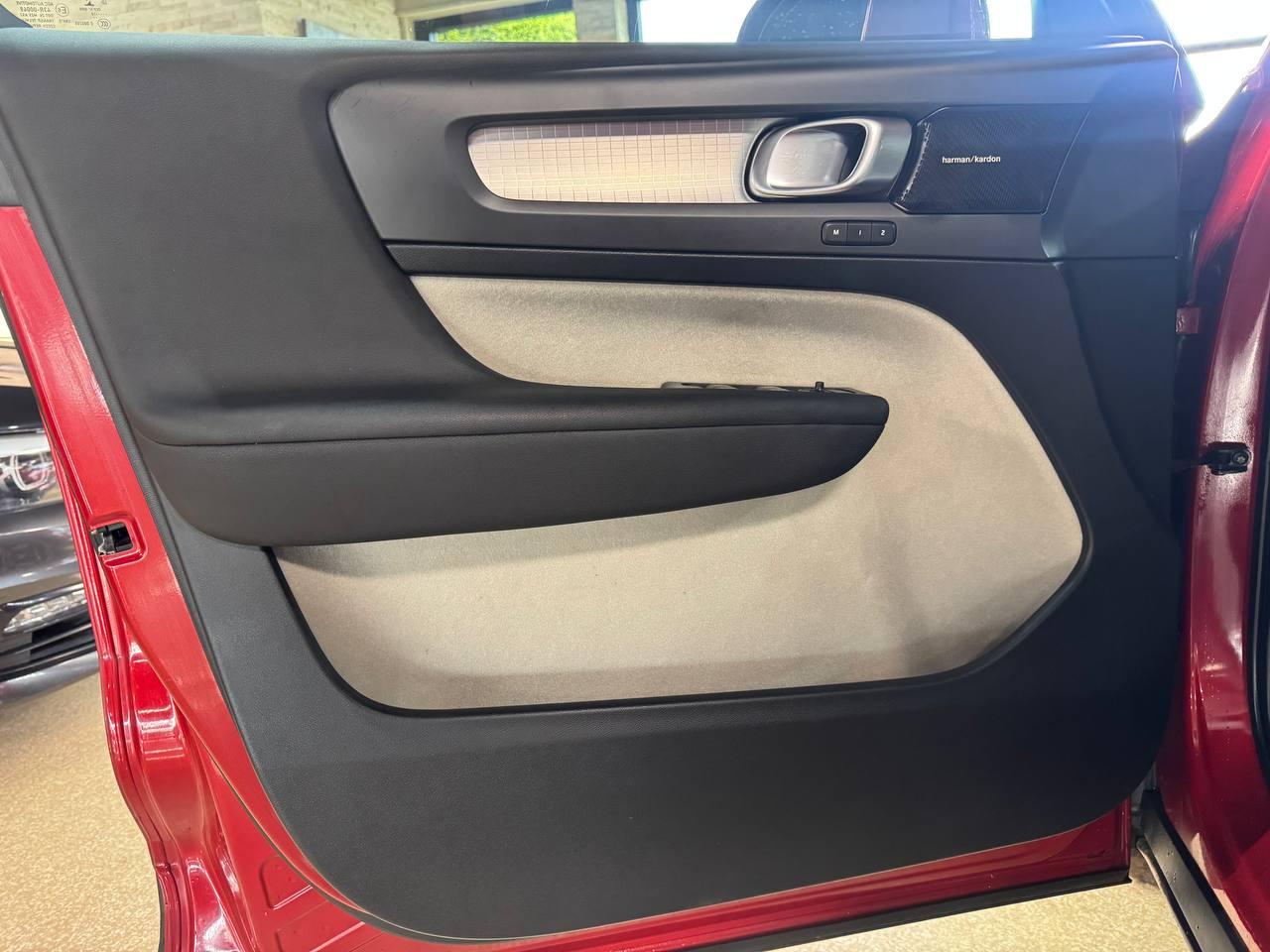 Volvo XC40 T5 AWD Momentum 2019