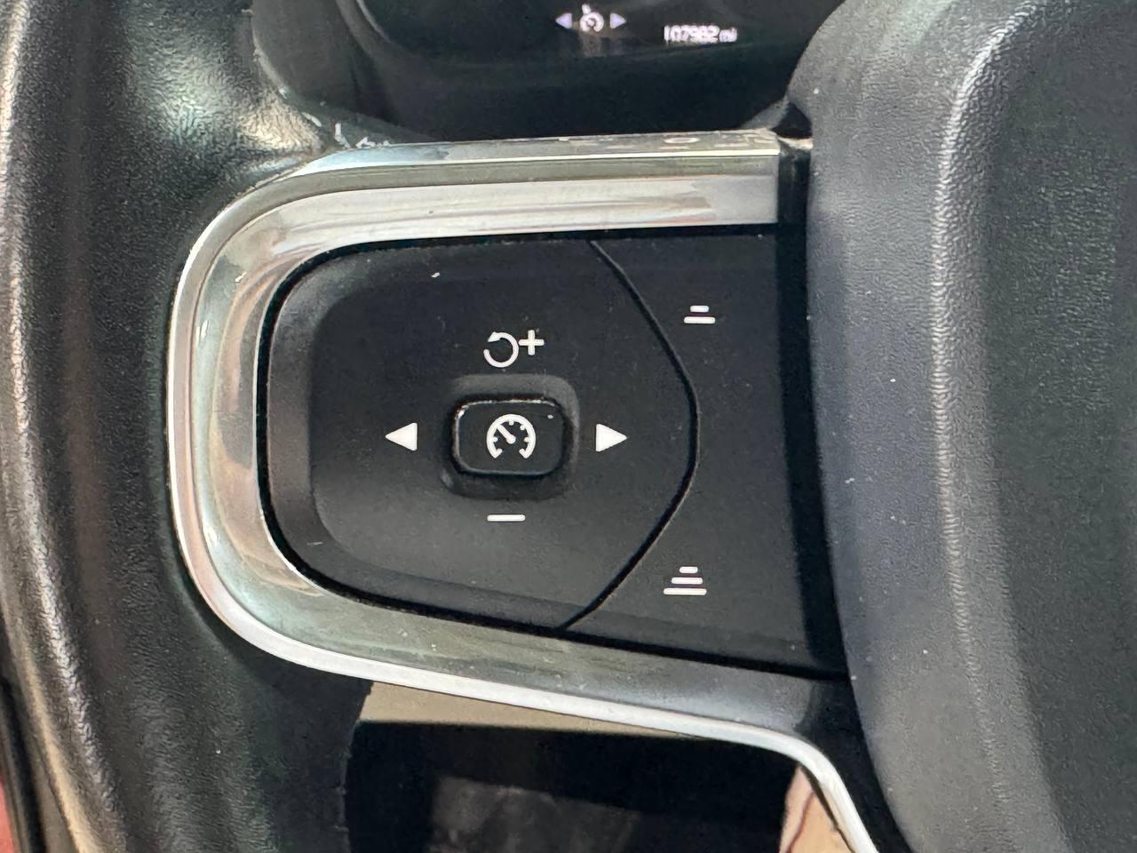 Volvo XC40 T5 AWD Momentum 2019