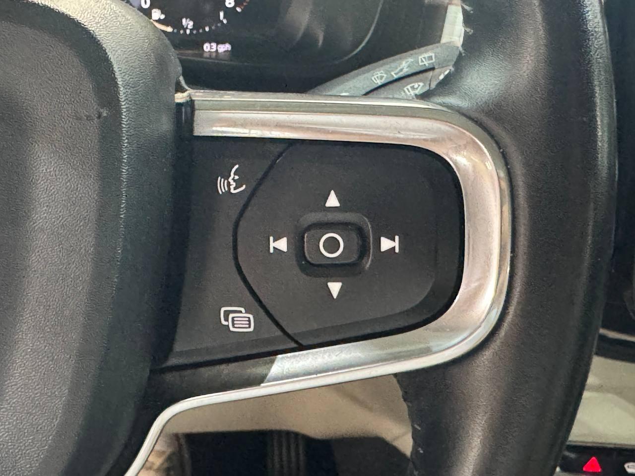 Volvo XC40 T5 AWD Momentum 2019