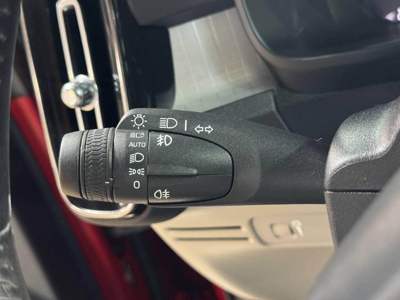 Volvo XC40 T5 AWD Momentum 2019