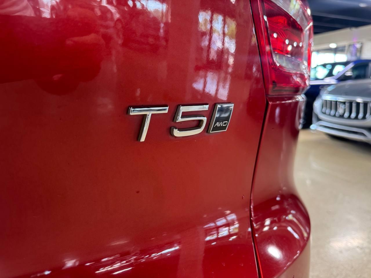 Volvo XC40 T5 AWD Momentum 2019