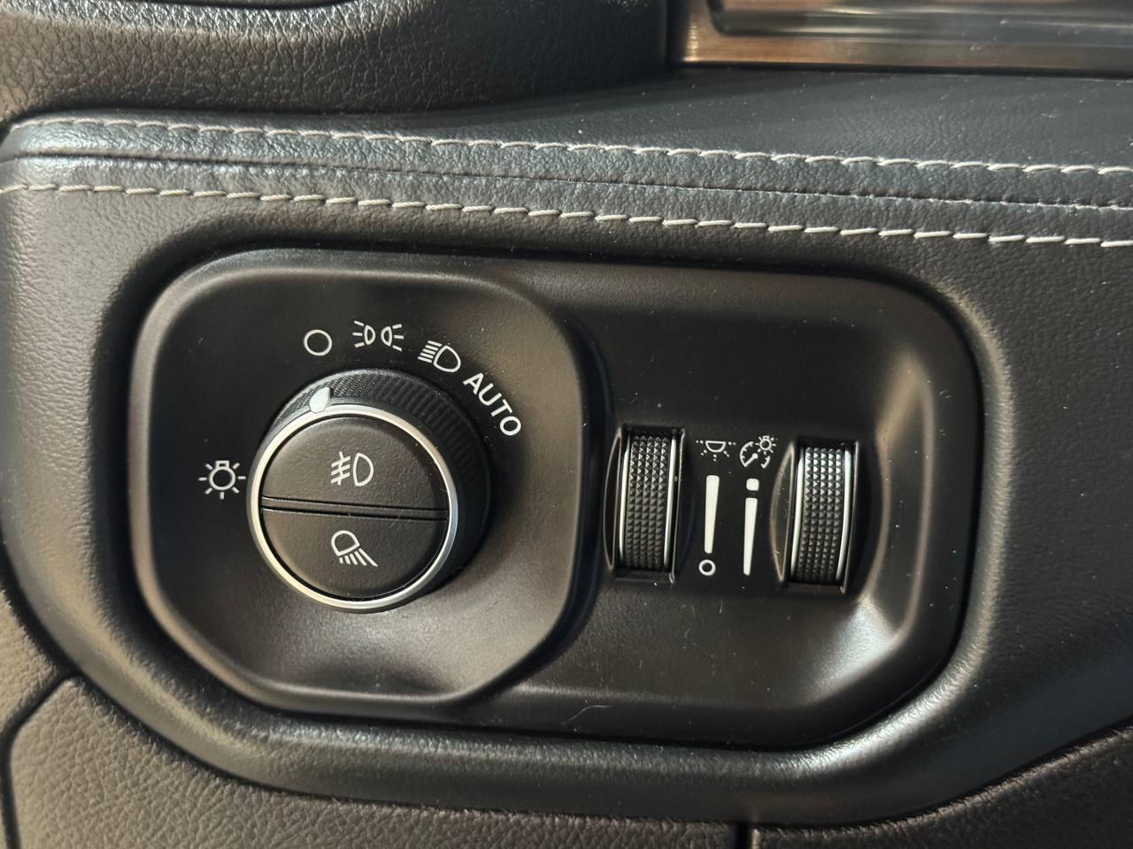 RAM 1500 Limited 4x4 Crew Cab 5'7" Box 2019